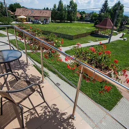 De Inchiriat Apartment Hatuica